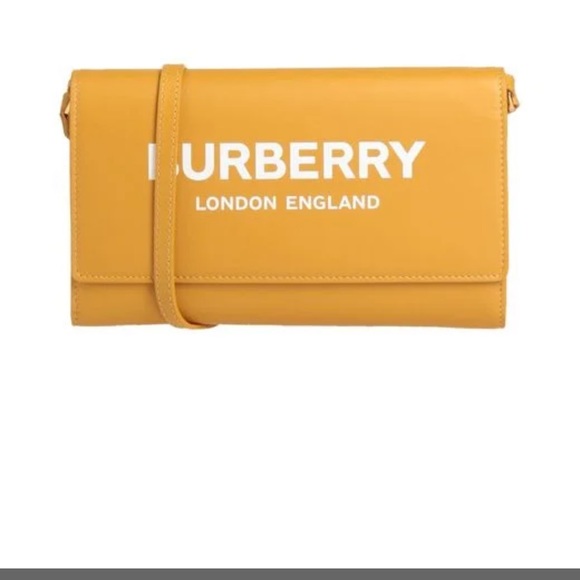 🆕 Burberry yellow logo wallet on chain bag - Picture 1 of 9
